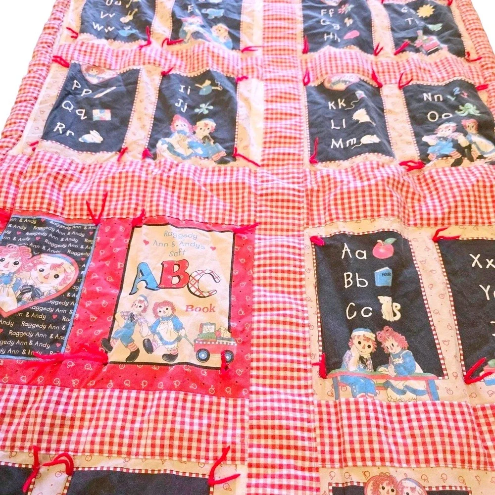 Vtg 90s Raggedy Ann Andy ABC Handmade Quilt‎ Large 33x66 Daisy Kingdom Fabric